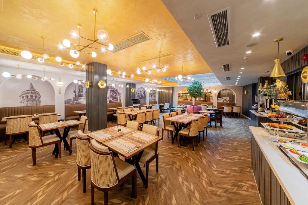 هتل موکارناس پرا